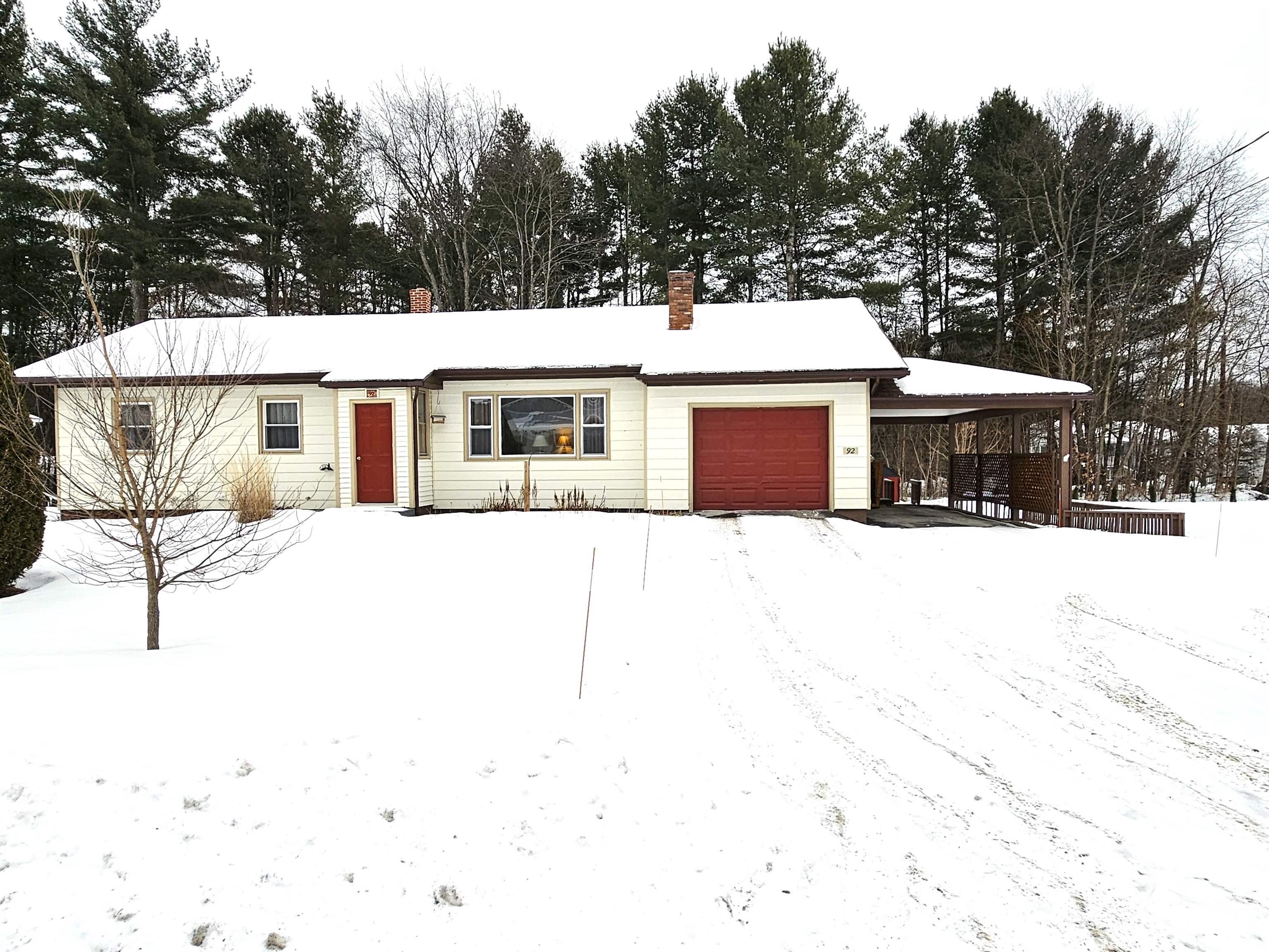 Image 2: 92 Pine Street Newport, VT