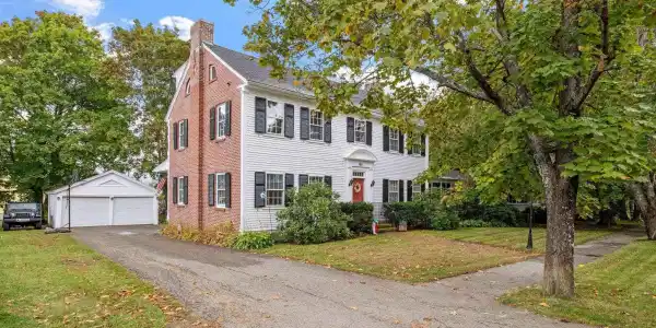 16 Gale Avenue