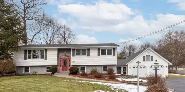 386 Shady Lane