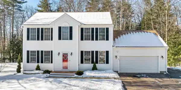 32 Stonington Drive