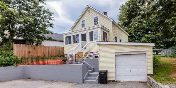 23 Lowell