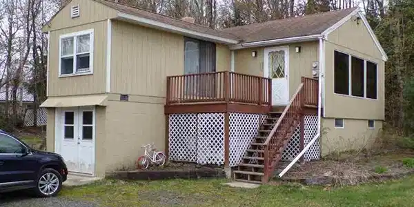 2120 Valley Road