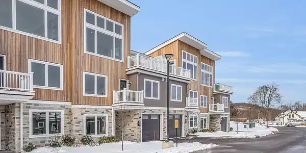 36 Vantage Point Drive