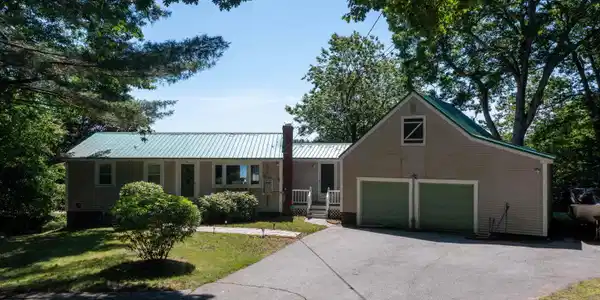 18 Holts Point Road