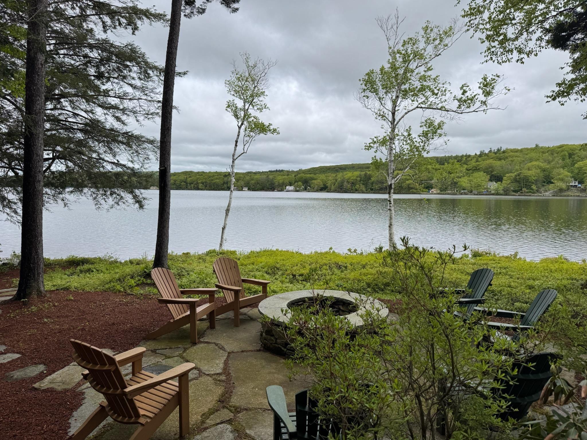 Image 2: Waterfront Outdoor Firepit