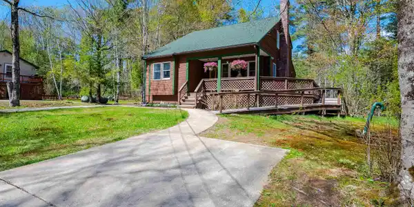 21 Elaine Road