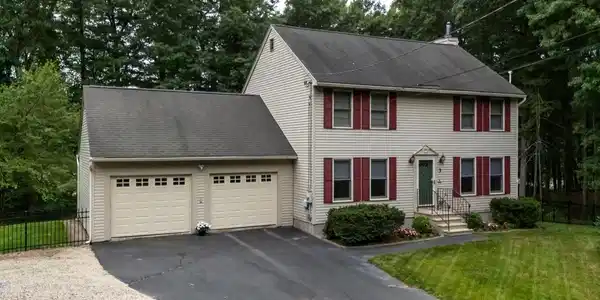 3 Muscovy Drive