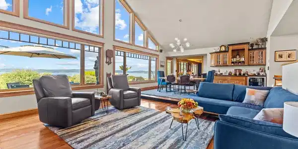 570 South Bay Circle