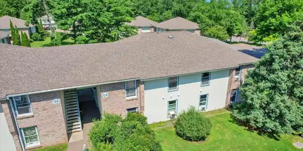 124 Ledgewood Circle
