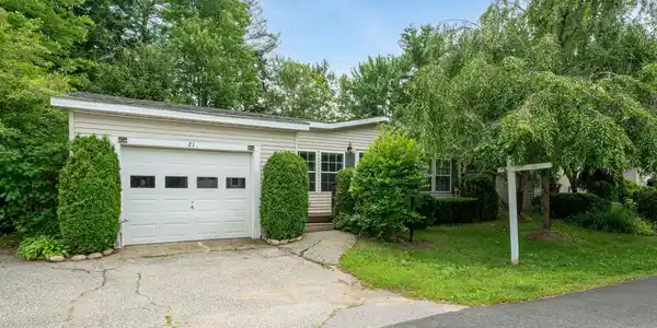 21 Magnolia Lane