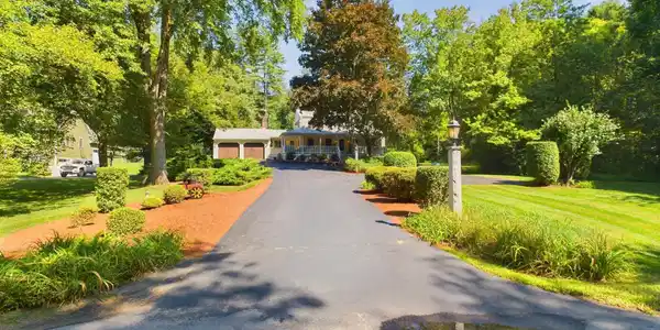27 Rock Pond Road