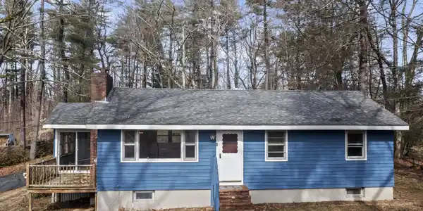 6 Bassett Road