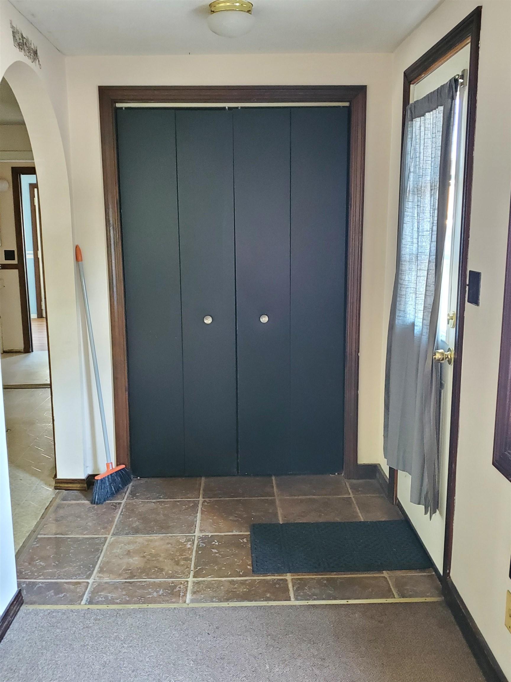Image 3: Entry with large closet