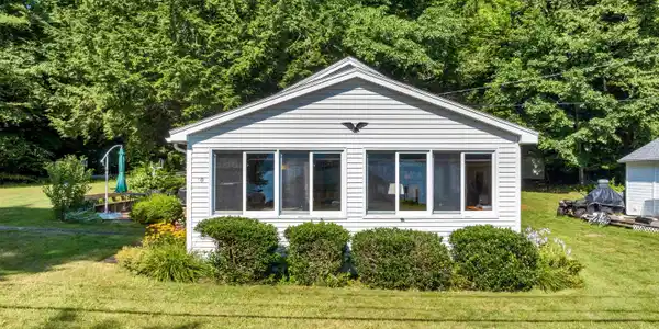 30 Lakeside