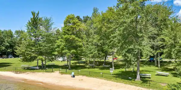9 Algonquin