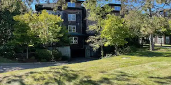 25 Claire Pointe