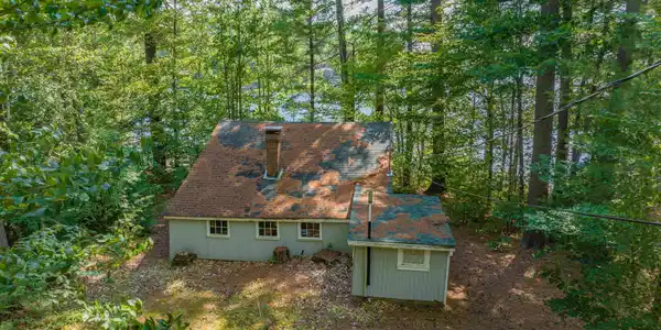 30 White's Grove