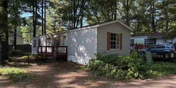 22 Hawthorne Lane