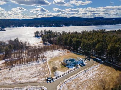 98 Blakes Hill Road