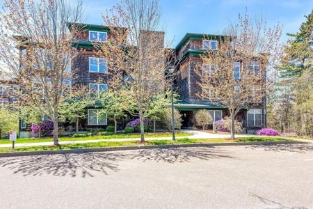 69 Claire Pointe