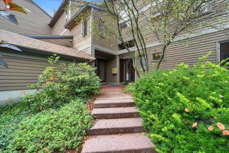 54 East Redrock Drive