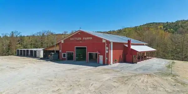 318 Center Road