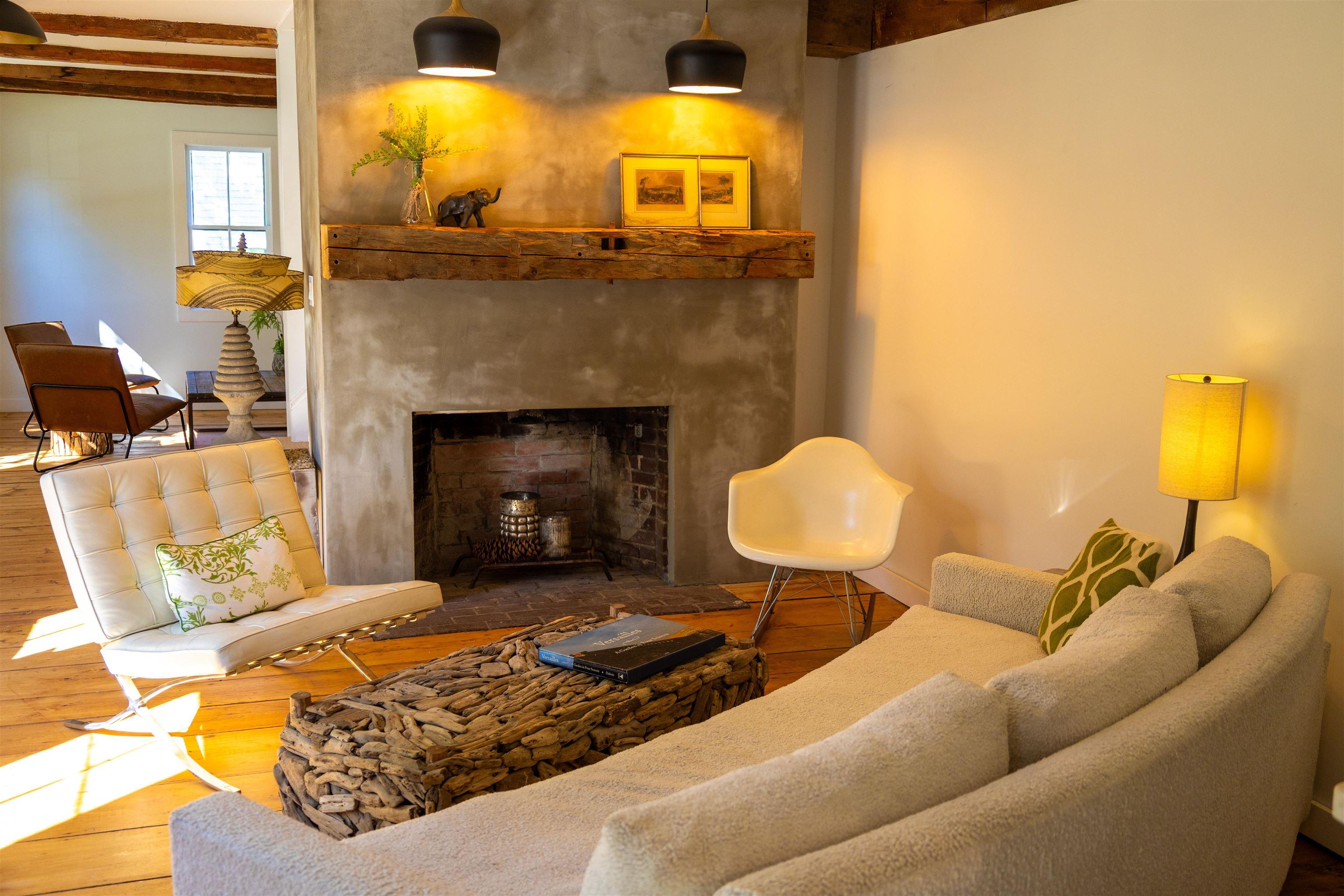 Image 4: Modern Fireplace Surround