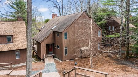 7 Bay Tree Lane