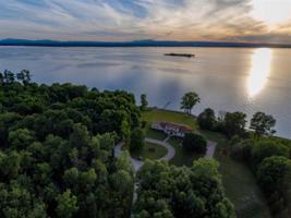 11 Adams Landing