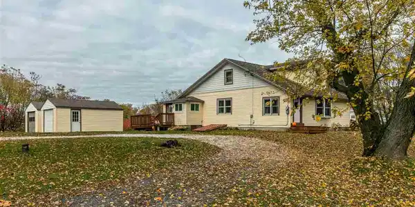 3162 Greenbush