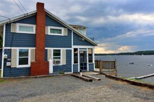 727 East Lakeshore