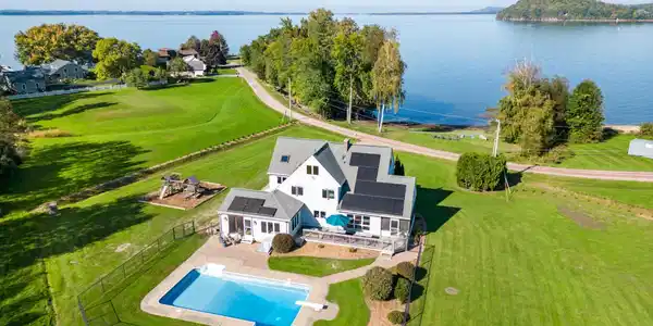481 Thayer Beach