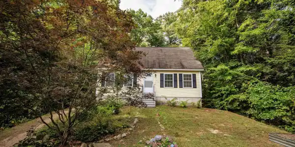 44 Seminole Road