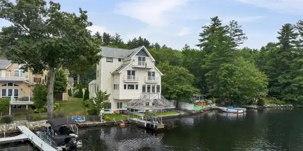 32 Horseshoe Road