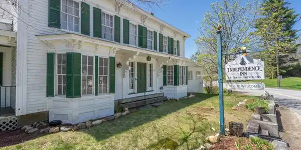6 Drake Hill Road