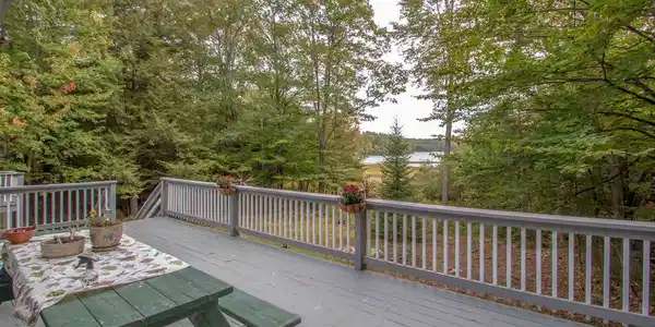 2406 Green Hill