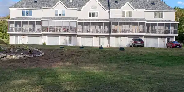 35 Collins Landing