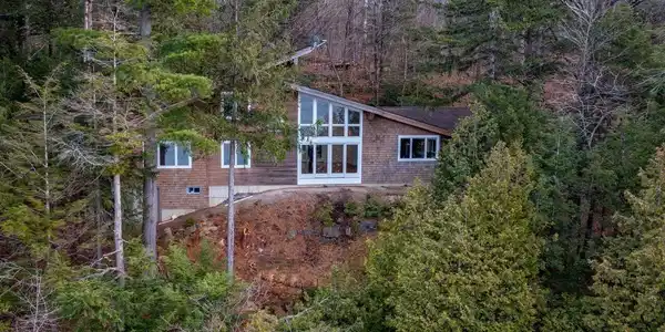 206 West Red Rock