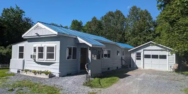 44 Crown Road