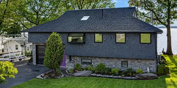 380 Lakewood Drive
