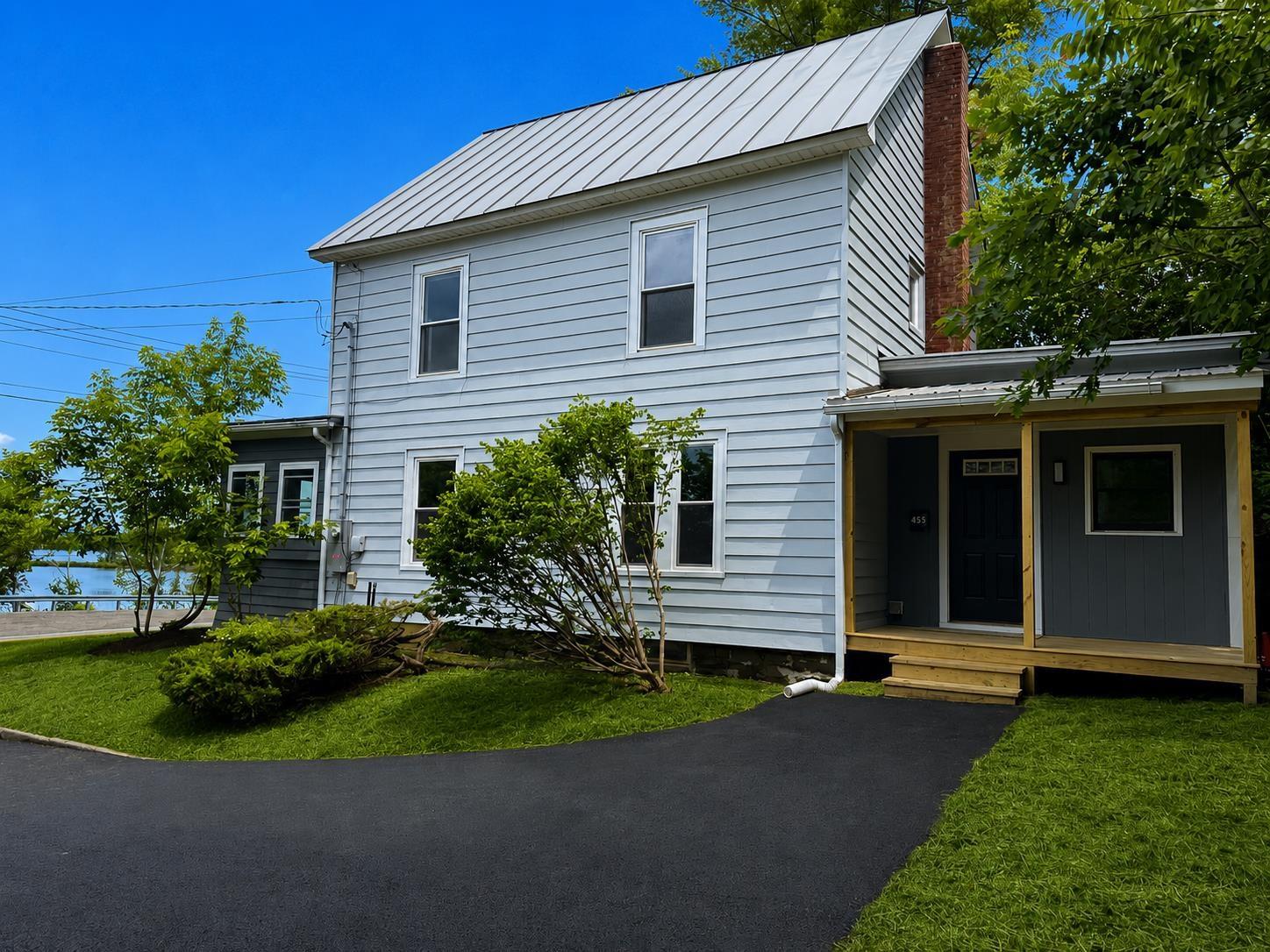 Image 3: Exterior