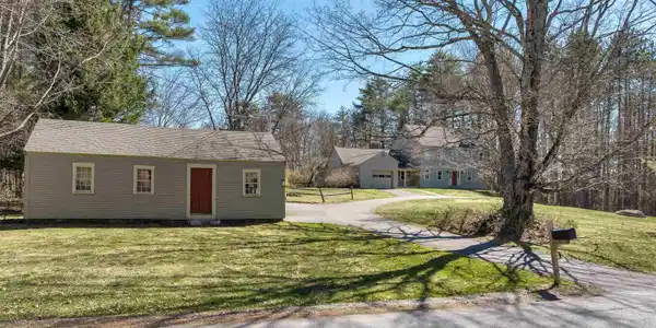5 Leavitt Road