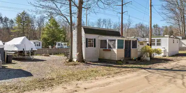 6 Windsor Boulevard