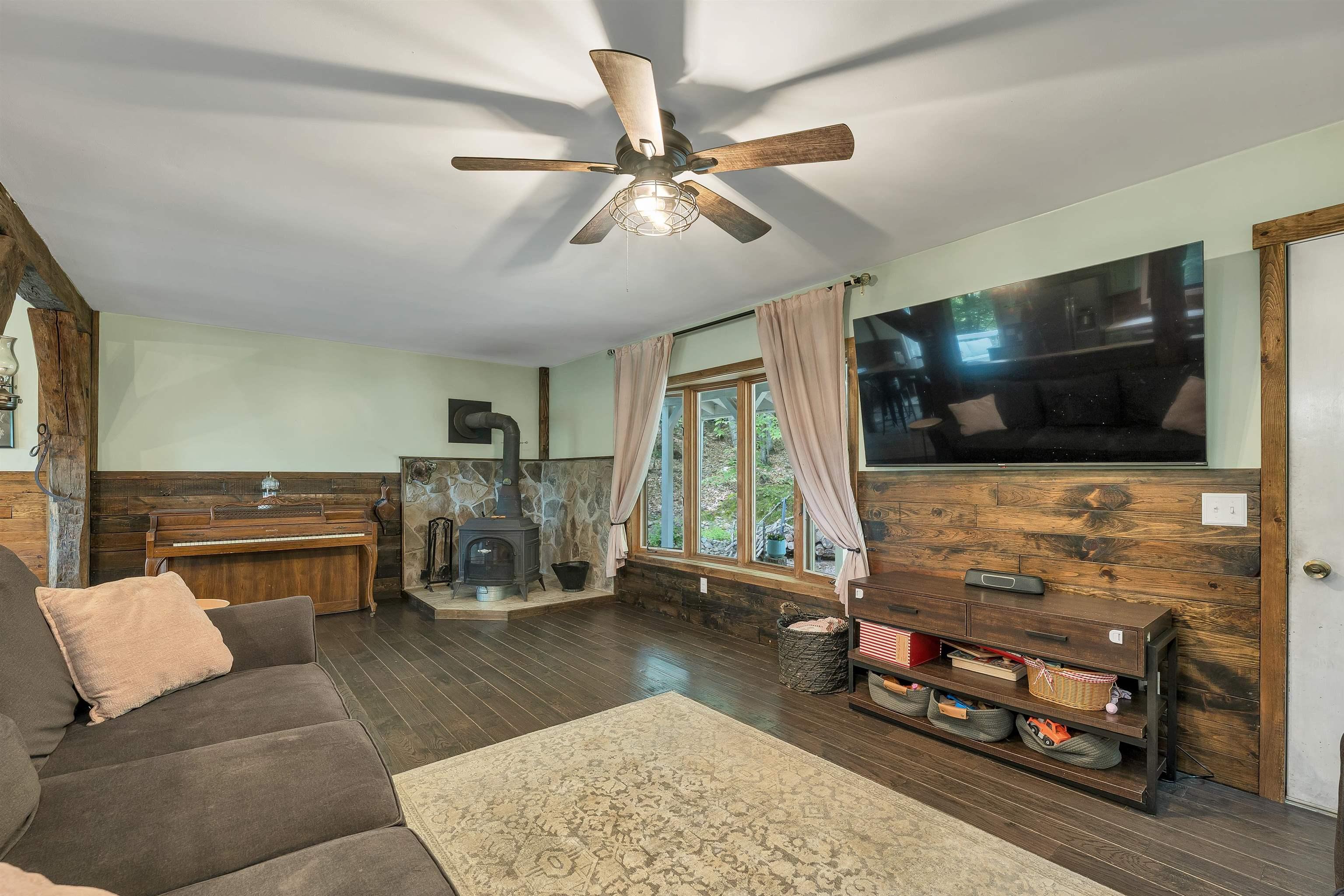 Image 4: Great Wood Stove and Hearth Image 4: Great Wood Stove and Hearth
