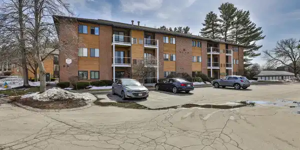 1133 Blackstone Drive