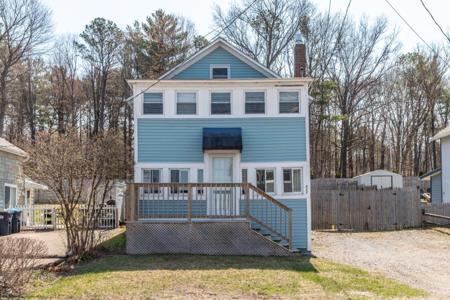 922 East Lakeshore Drive