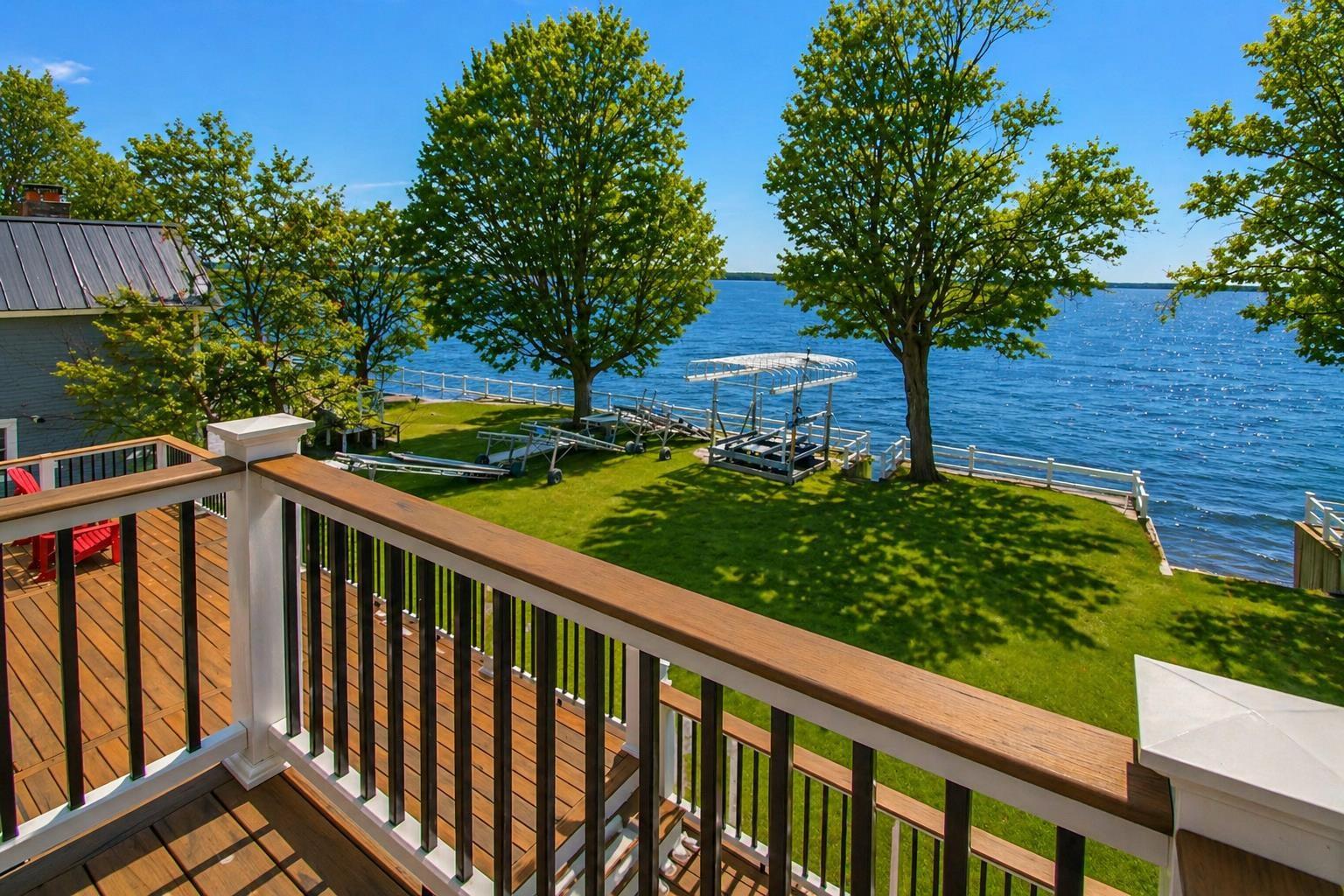Image 4: Private Balcony Overlooking the Lake Image 4: Private Balcony Overlooking the Lake