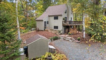 6 Anderson Pond Road