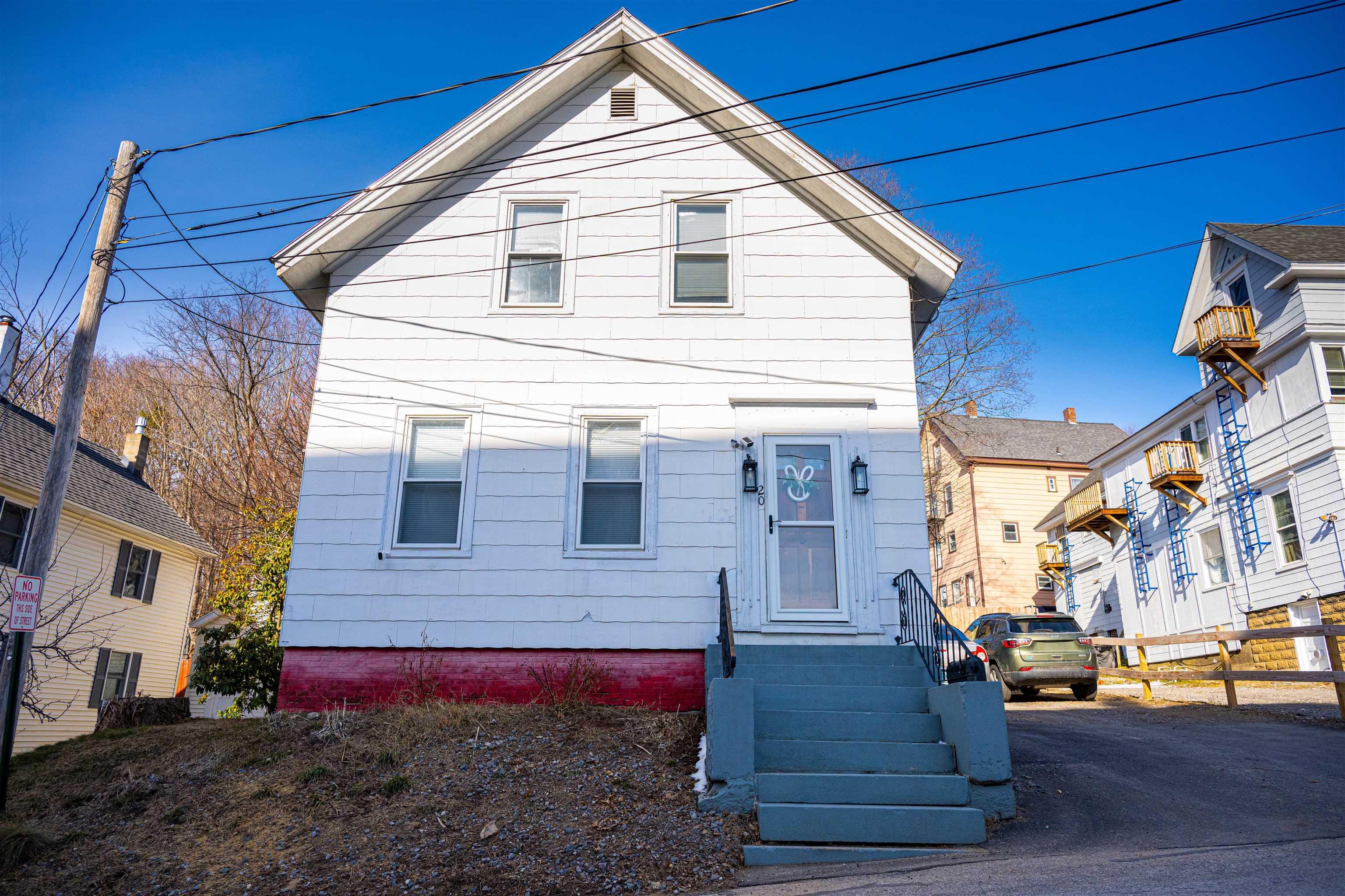 Image 4: Front of home
