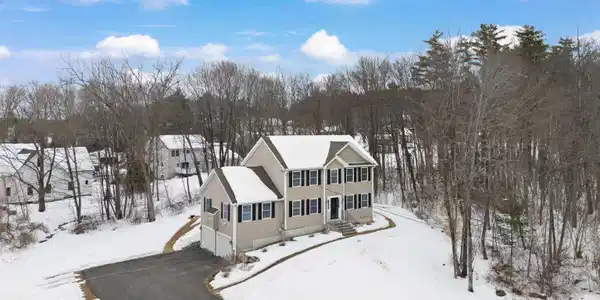 9 Maple Avenue
